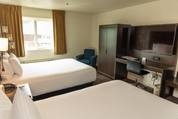 Lake Natoma Inn image 6